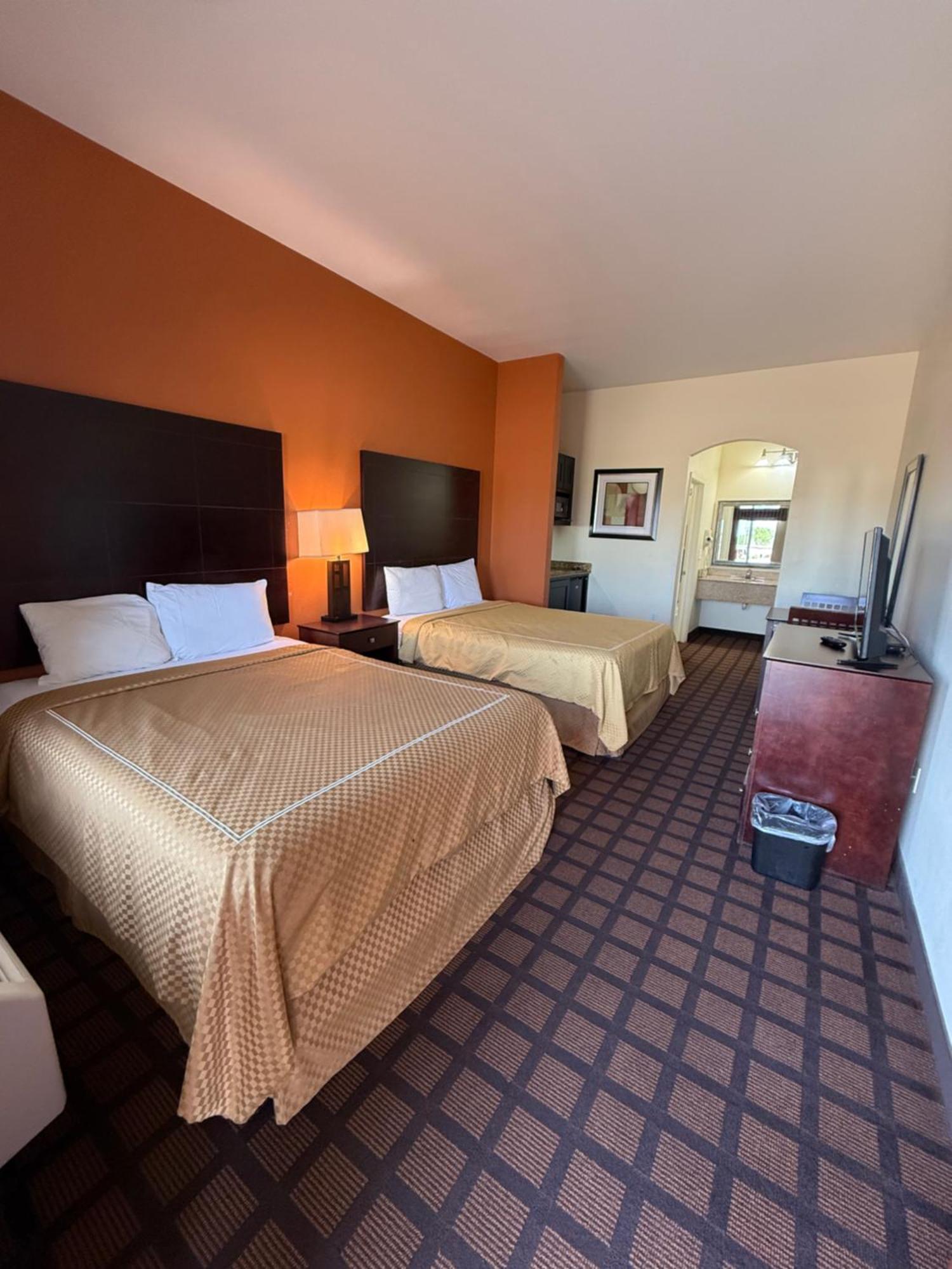 Executive Inn And Suites Pittsburg Bagian luar foto