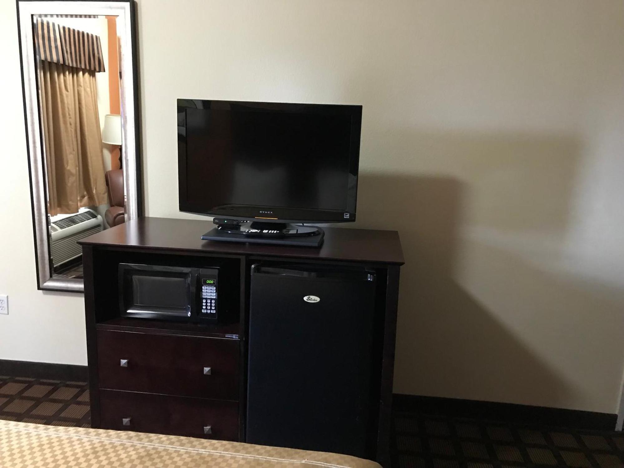 Executive Inn And Suites Pittsburg Bagian luar foto